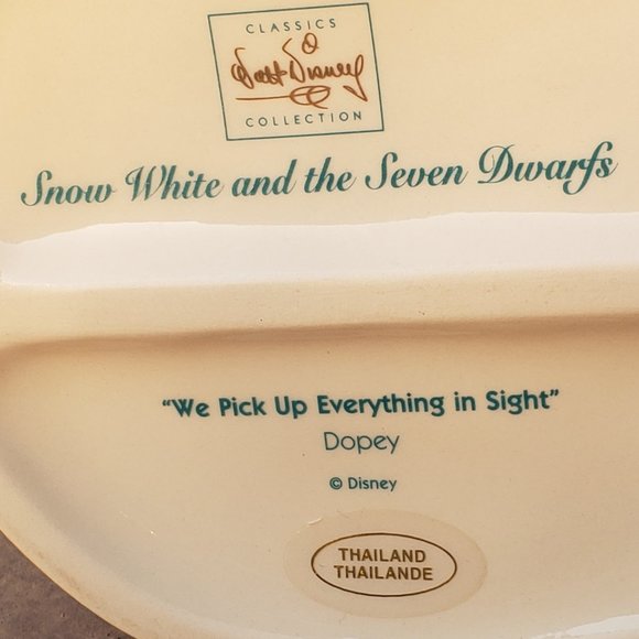 Walt Disney Classics Collection Dopey "We Pick Up Everything In Sight" -Retired - Picture 7 of 11